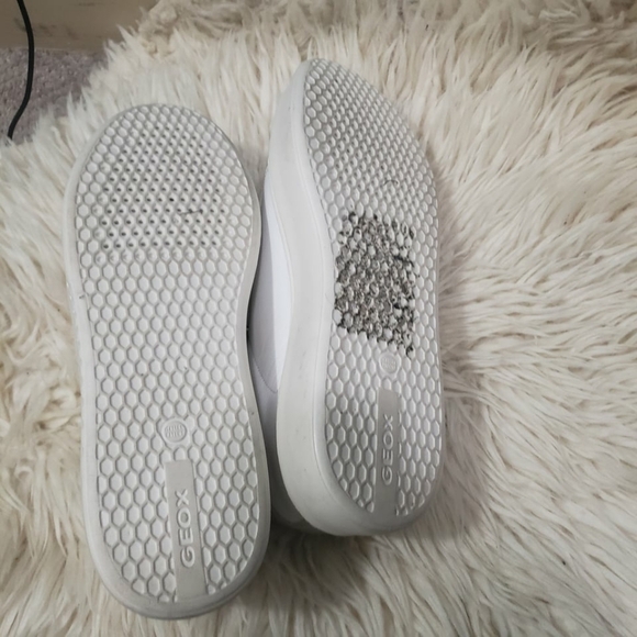 Geox Silver-Accented White Leather Sneakers 10.5 - Picture 4 of 6